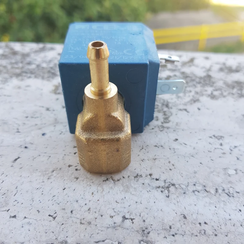 Elettrovalvola femmina da 1-4 7w con portagomma in linea Ceme