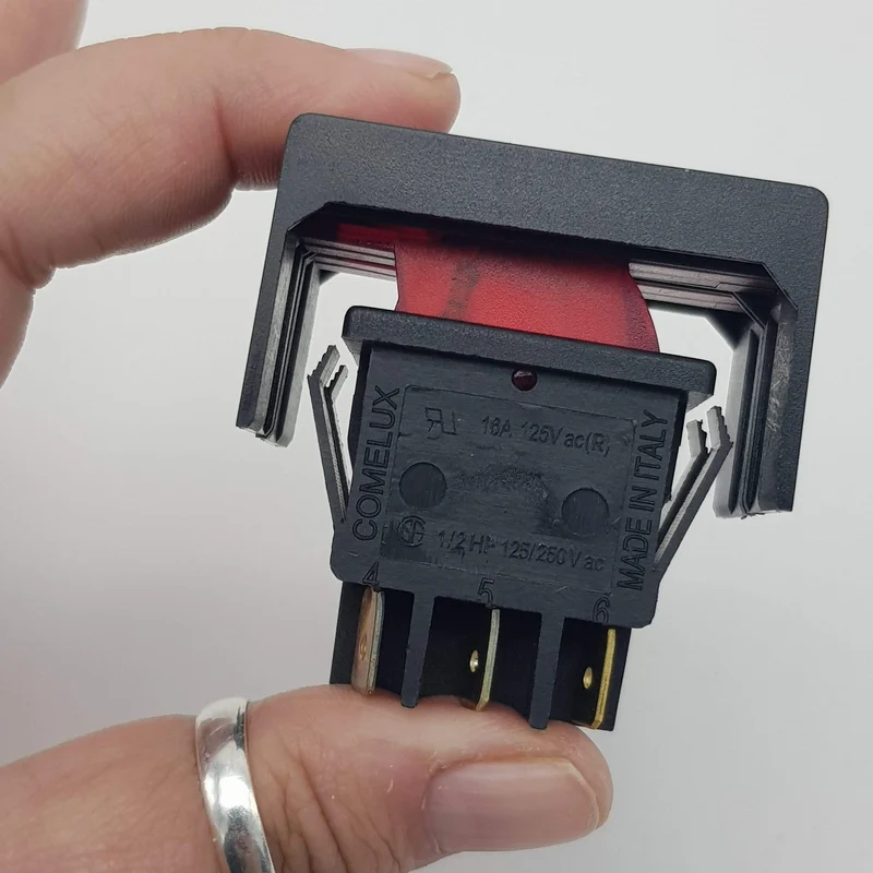 Interruttore Doppio con Foro Luminoso Rosso per Caldobagno De Longhi – Dimensioni 22x26 mm