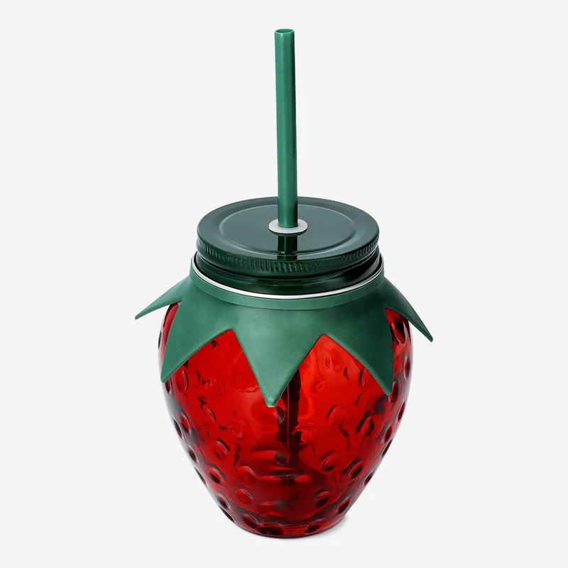 Strawberry cup with lid and straw