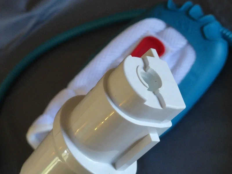 Guanto steamitt con attacco fresato scopa a vapore Black+Decker