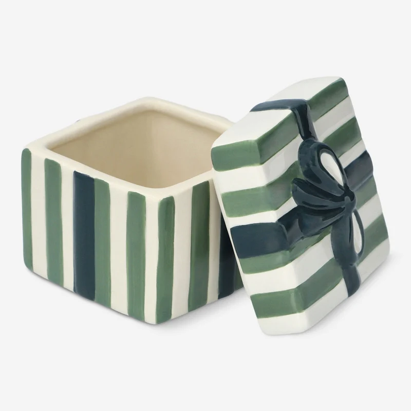 Decorative jar
