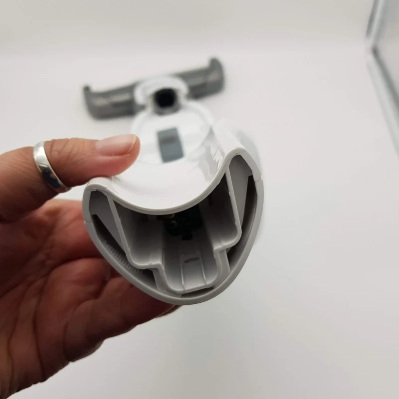 Manico inferiore per scopa Black+Decker svfv3250l