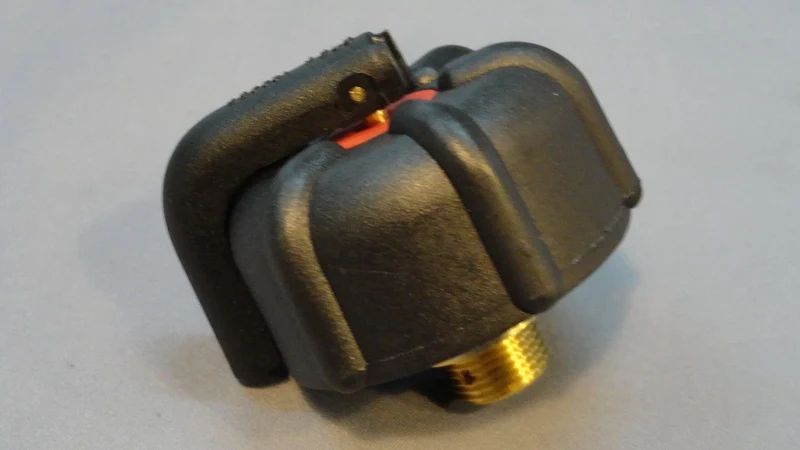 Tappo per caldaia con valvola 5,5 bar originale Unitekno