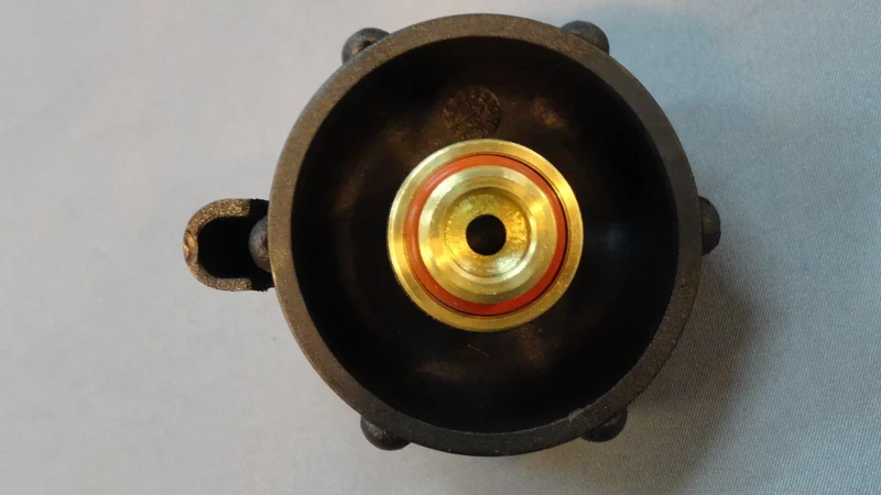 Tappo per caldaia con valvola 5,5 bar originale Unitekno