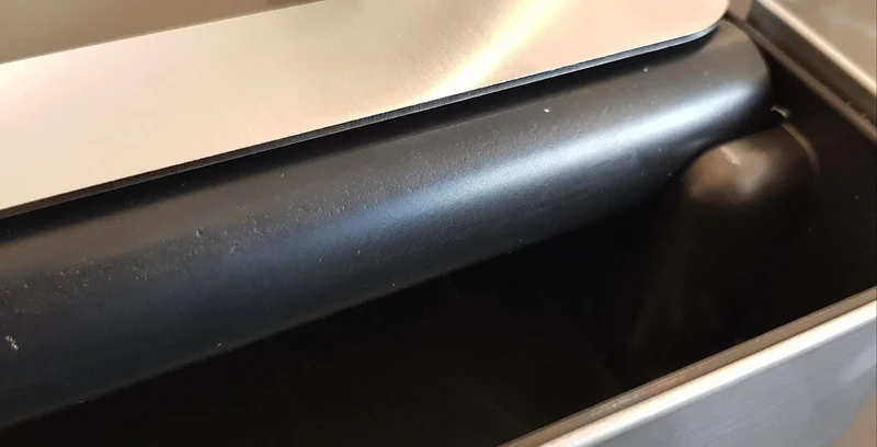 Battifondi e cassetto in acciaio inox per macchina da caffè Lelit