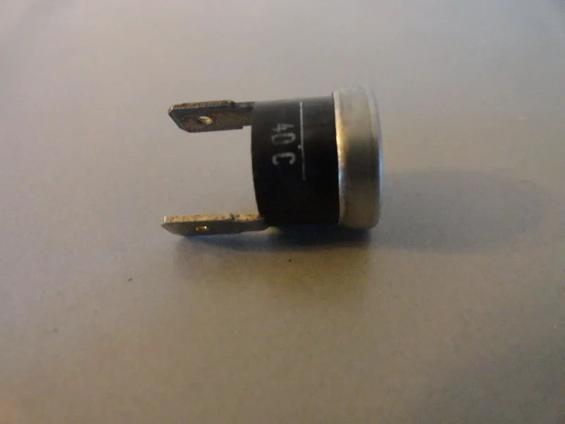 Termostato 40° c nc elth Universale