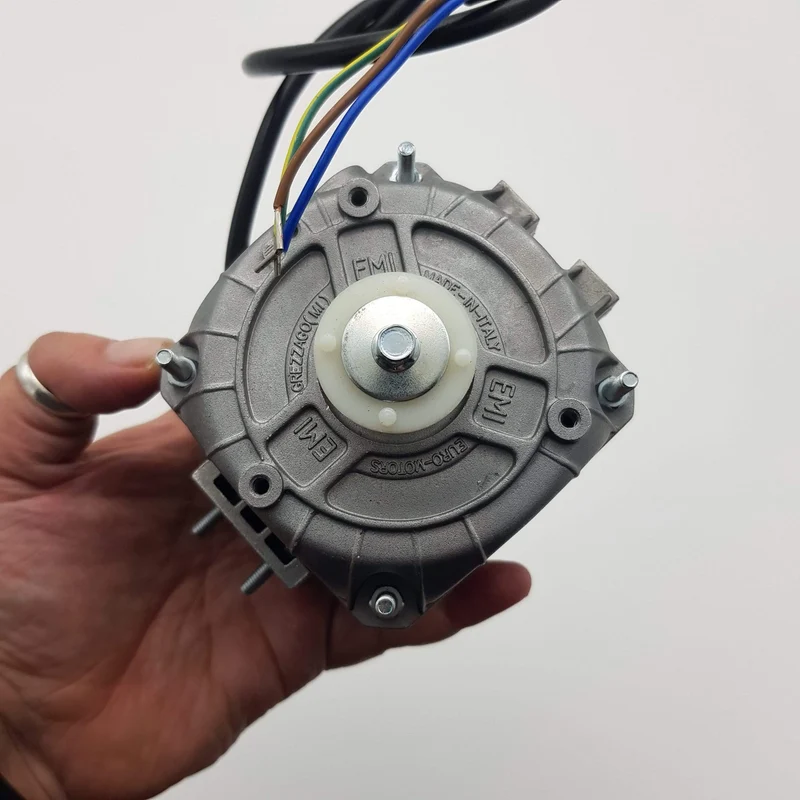Motore Pentavalente per Ventilatore Refrigerazione UNI 5-82-3016 – 16W | Serie 82 – Universale Made in Italy