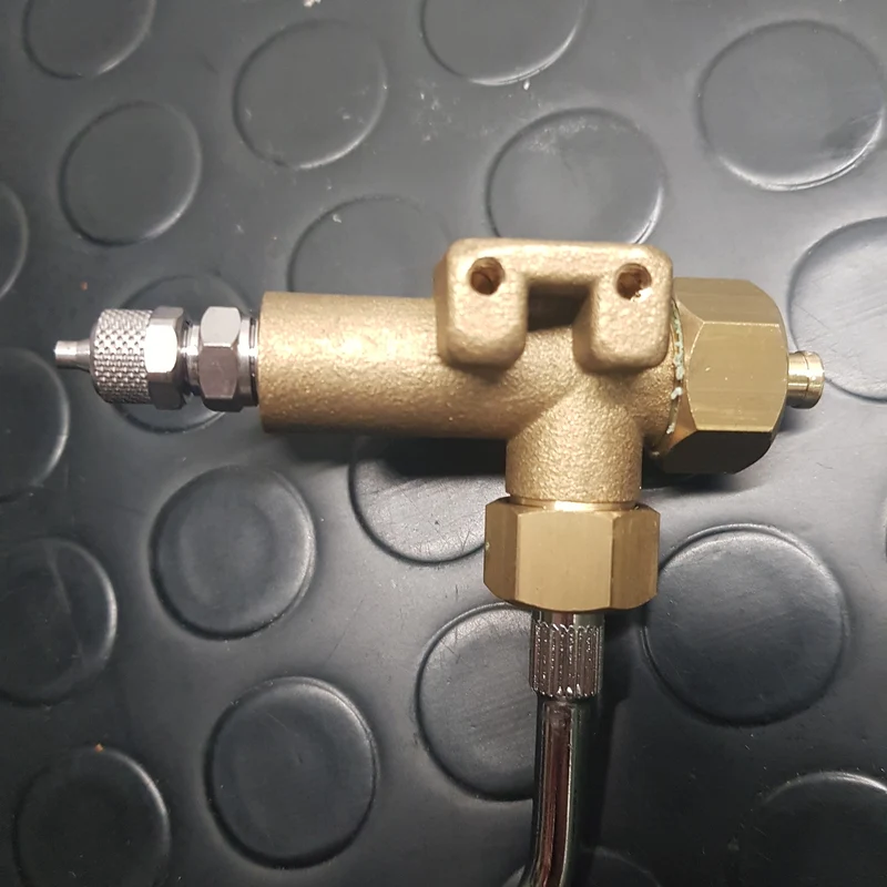 Rubinetto con lancia vapore Quick Mill