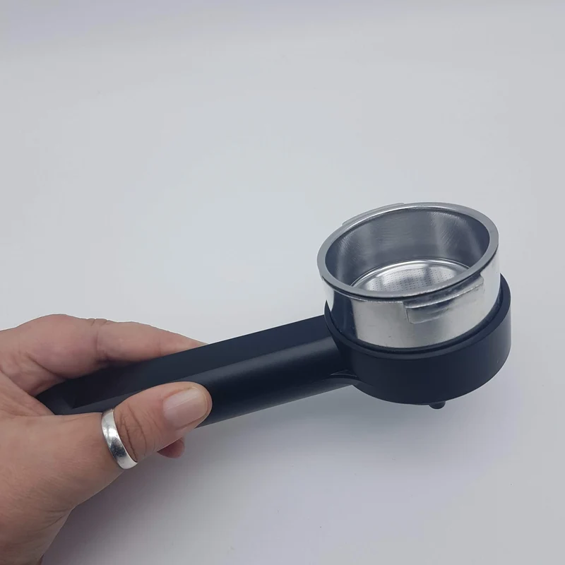Portafiltro Pressurizzato Crema Nero per Macchine Manuali Saeco e Gaggia (escluse "Nina") – Ricambio Originale