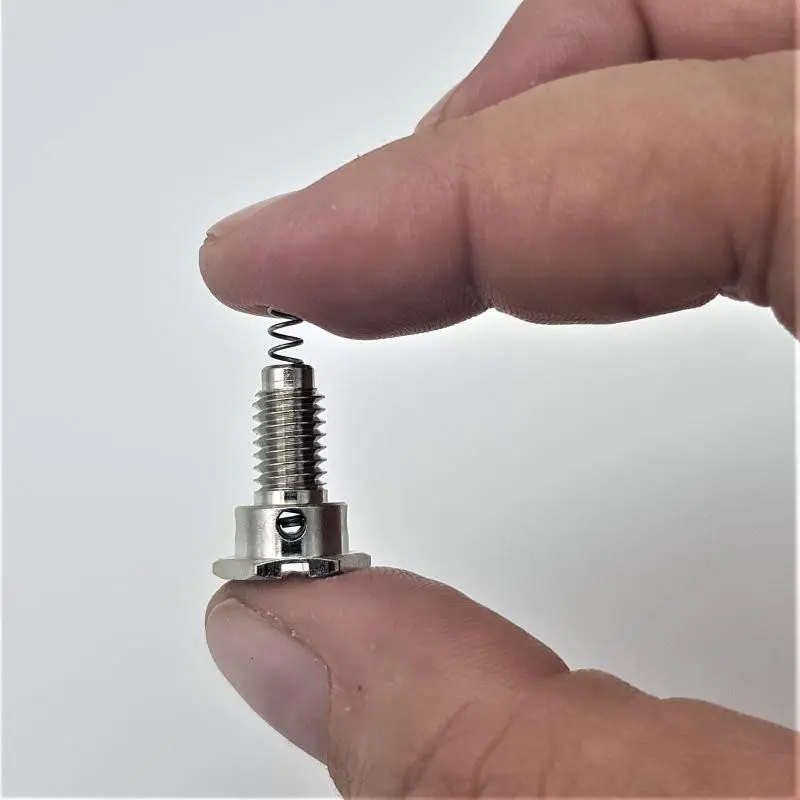 Kit vite spruzzatore + molla per macchine da caffè Quick Mill